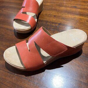 Dansko Lacee Wedge Sandal – Coral
